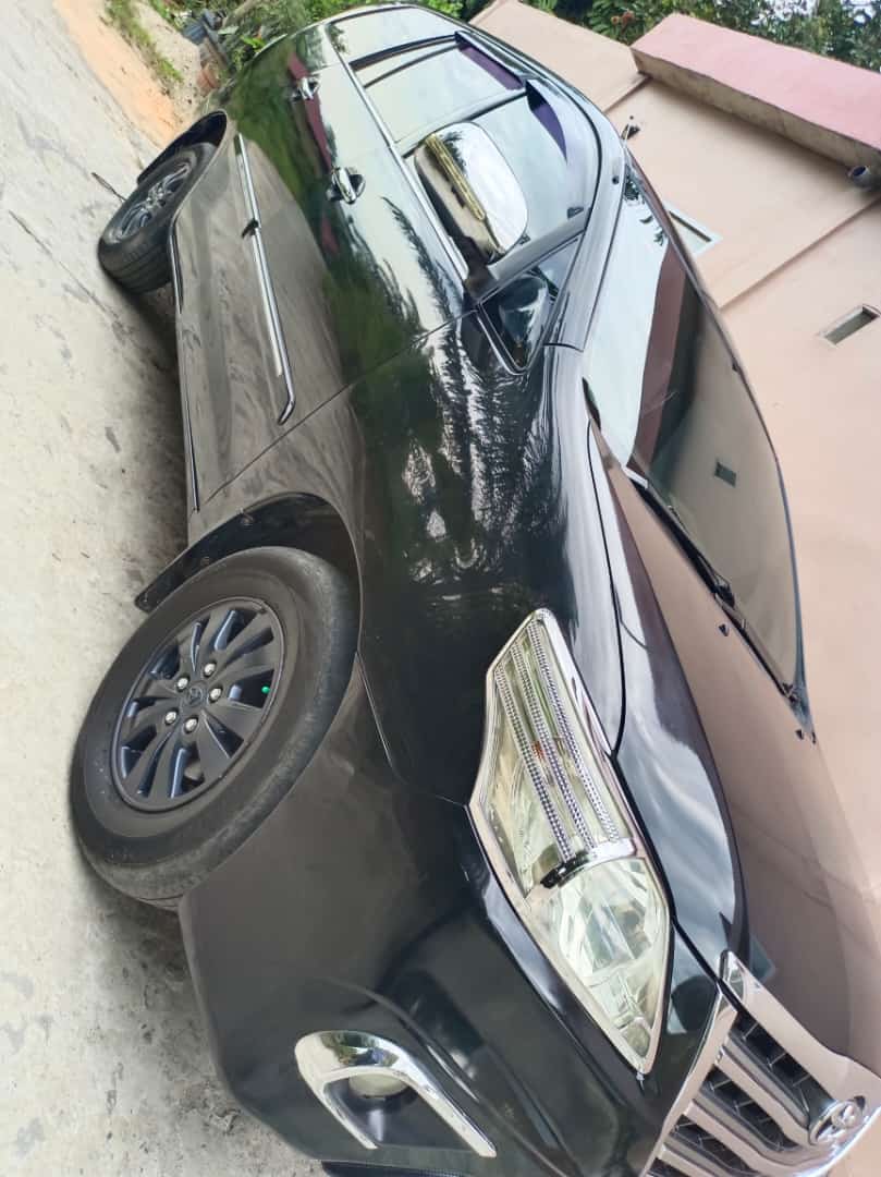 Daihatsu Dijual Sigra R Deluxe 2017 RIAU