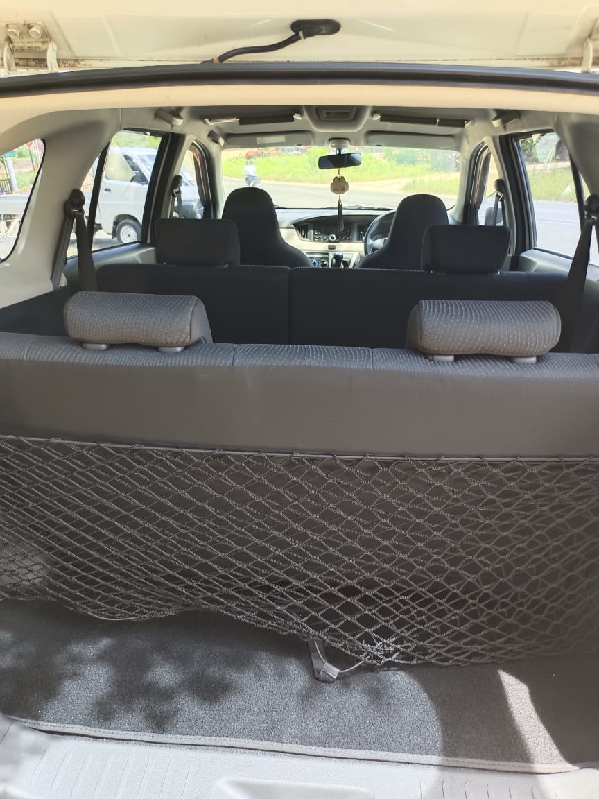 Daihatsu Dijual Sigra R Deluxe 2017 RIAU