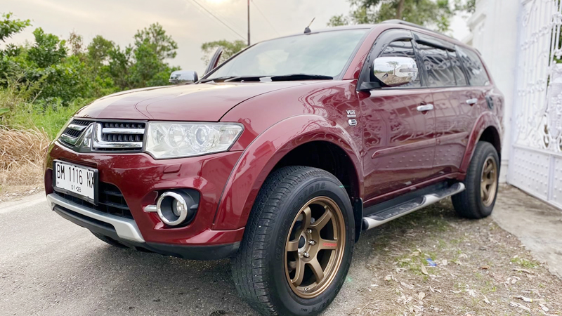 Mitsubishi Pajero Sport Dakar VGT 4X2 Matic Tahun 2013 RIAU